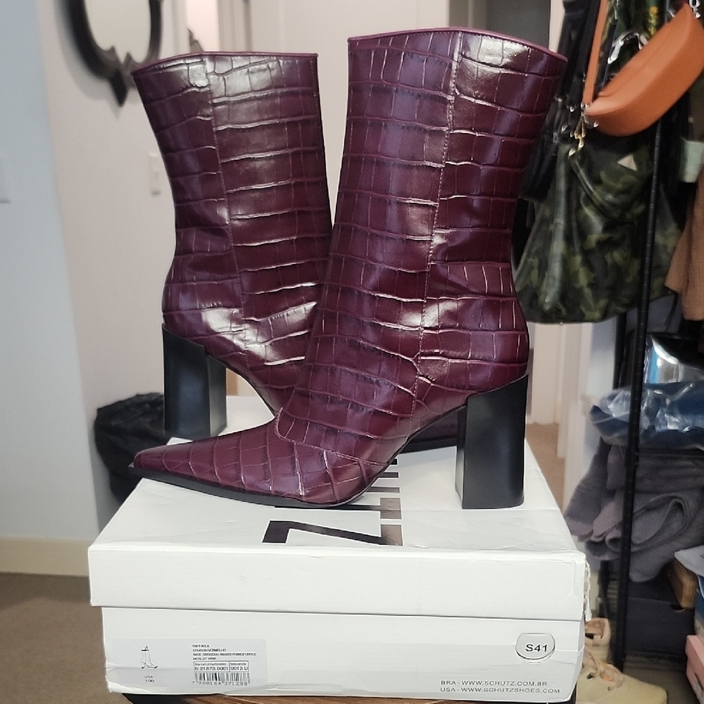 SCHUTZ LEATHER FAUX CROC BLOCK HEEL
